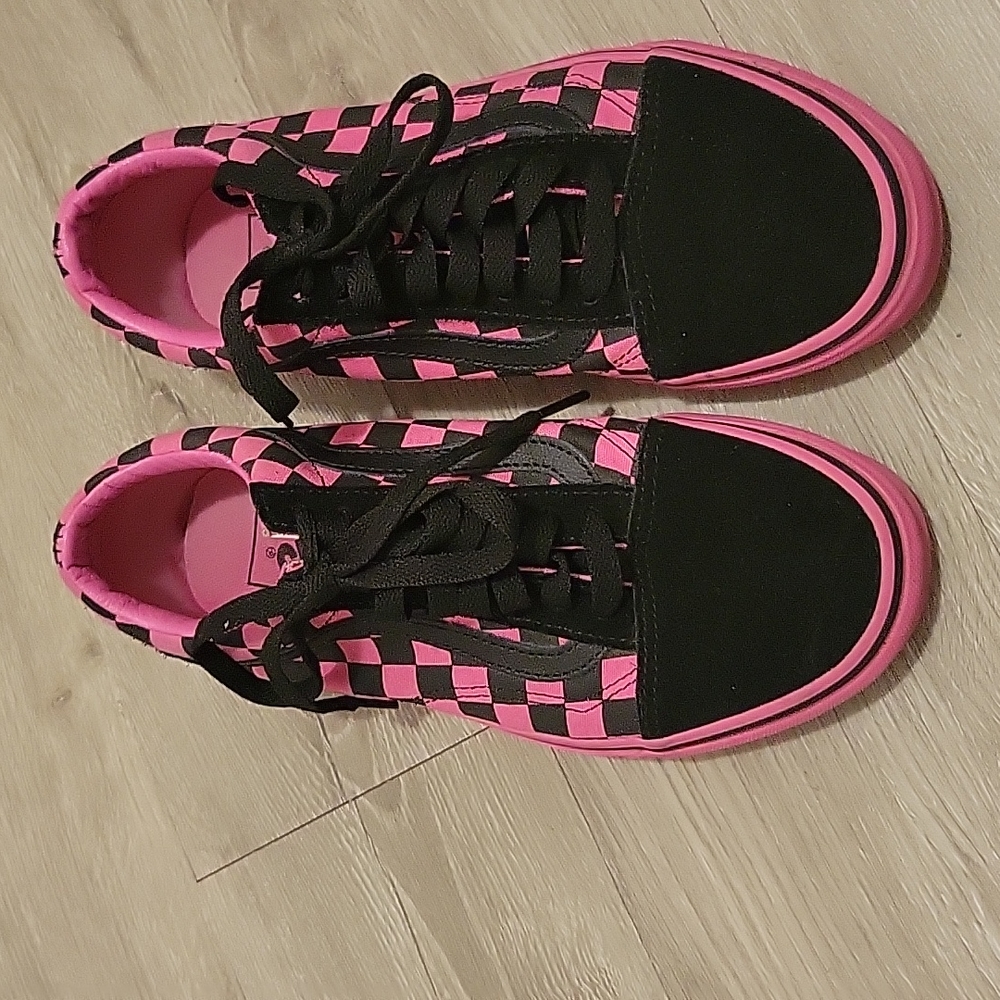 Black and pink vans